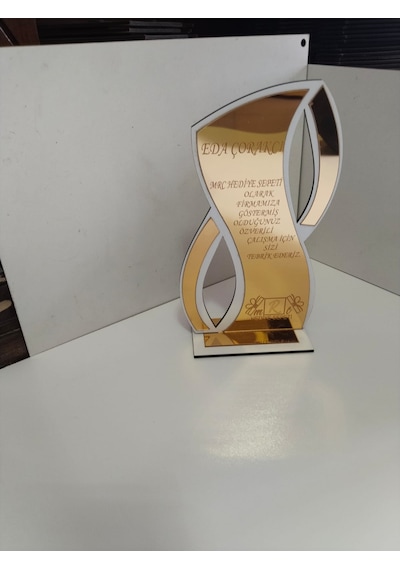 Resmi Kurum Hediyelik Plaket Şık Hediye Arıyanlara Kişiye Özel Altın