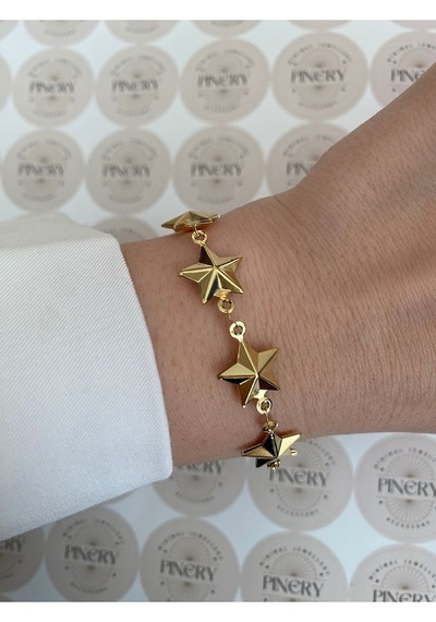 Pinery Jewels Sıralı Kutup Yıldızı Çelik Kararmaz Kelepçe Kadın Bileklik Altın