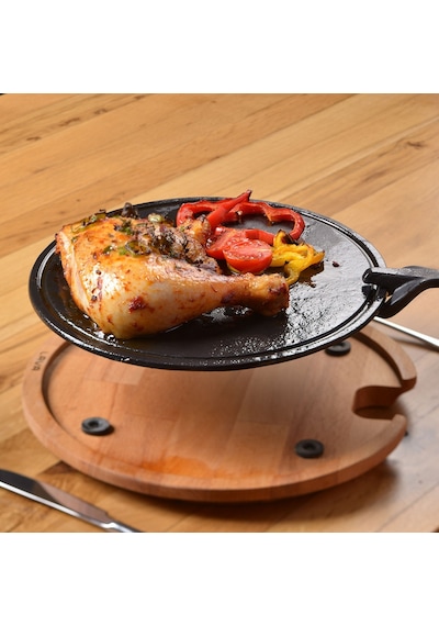 Lava Döküm Ahşap ve Döküm Demir Hot Plate Servis Tahtası. Çap(Ø)26cm.