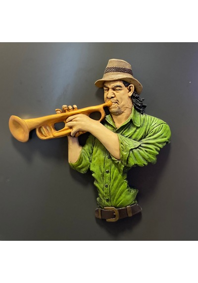 Trompet Çalan Müzisyen Adam