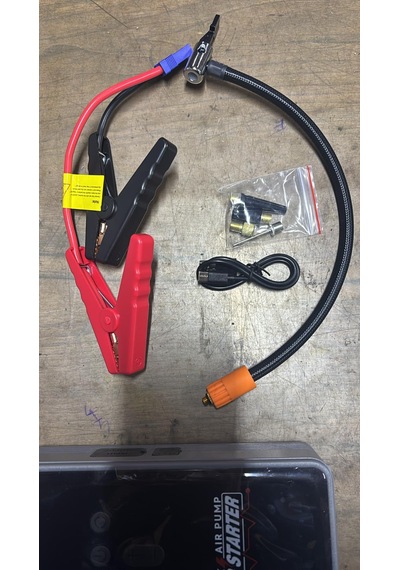 Multi Function Jump Starter Şarjlı Lastik Şişirme Pompası Akü Takviye Acil Durum Led Işık Powerbank