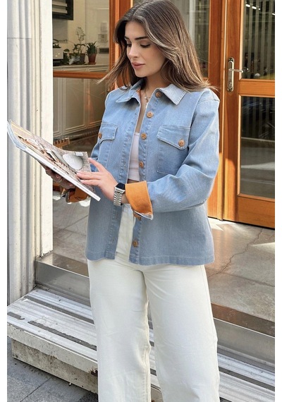 Kadın Mavi Arkası Çiçek Nakış İşlemeli, Kontrast Renk Katlamalı, Uzun Kol, Denim Kot Ceket Mavi Kadın Mavi Arkası Çiçek Nakış İşlemeli, Kontrast Renk Katlamalı, Uzun Kol, Denim Kot Ceket Mavi