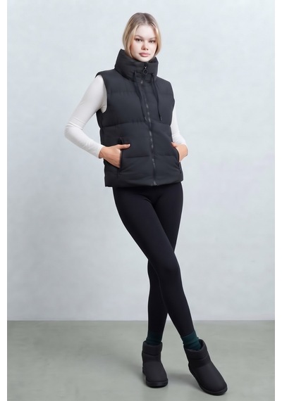 Soft&Basic Kadın İkili Takım Dik Yaka Fermuarlı Şişme Yelek Ve Yüksek Bel Toparlayıcı Tayt Takım Siyah