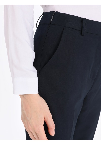 Colin's Colins Dar Kesim Düşük Bel Düz Paça Lacivert Kadın Pantolon Cl1064520 Lacivert