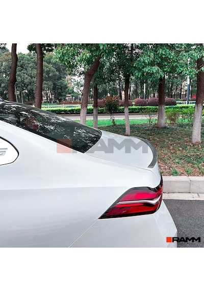 Bmw G60 Bagaj Spoiler Parlak Karbon