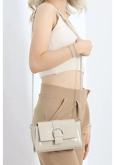 Lovelystore Kadın Deri Görünümlü Toka Detaylı Zincirli Omuz Çantası 23x13 Krem