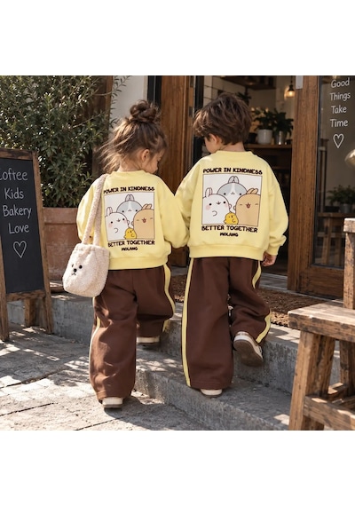 Power İn Kindess Baskılı Sarı Sweatshirt - Kahverengi Şeritli Eşofman Altı Süper Kalite Kız & Erkek Pembe Power İn Kindess Baskılı Sarı Sweatshirt - Kahverengi Şeritli Eşofman Altı Süper Kalite Kız & Erkek Pembe
