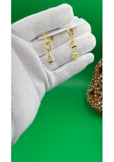 Kadın Gold Renk Kare Zirkon Taşlı Sallantılı Küpe Altın