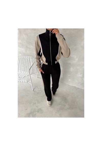Gugus Kadın Trend Eşofman Takımı Dik Yaka Fermuarlı Bol Paça Yanları Şeritli Aysho Model Siyah-bej Gugus Kadın Trend Eşofman Takımı Dik Yaka Fermuarlı Bol Paça Yanları Şeritli Aysho Model Siyah-bej