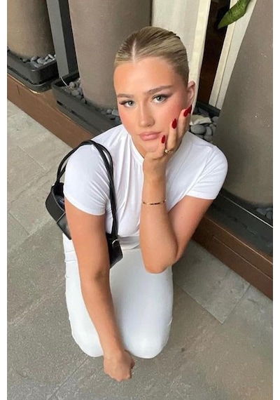Madmext Beyaz Bisiklet Yaka Basic Kadın Tişört Mg1725-beyaz Beyaz