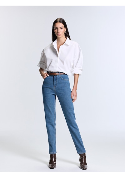 Lcw Jeans İndigo Beli Kemerli Mom Fit Kadın Jean Pantolon Lcw Jeans İndigo Beli Kemerli Mom Fit Kadın Jean Pantolon