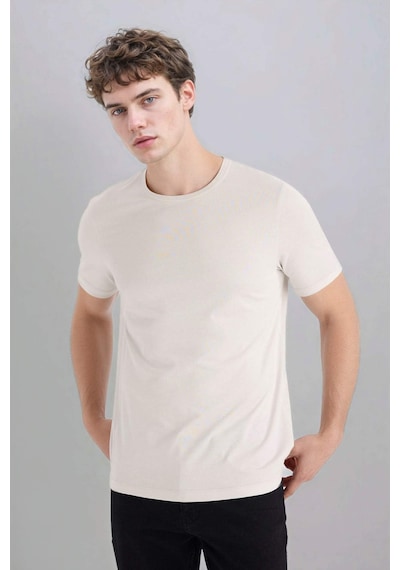 DeFacto Slim Fit Dar Kesim Bisiklet Yaka Modal Karışımlı Pamuklu Basic Düz Kısa Kollu Tişört M6606AZ25SPER20 DeFacto Slim Fit Dar Kesim Bisiklet Yaka Modal Karışımlı Pamuklu Basic Düz Kısa Kollu Tişört M6606AZ25SPER20