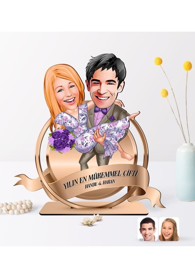 Kişiye Özel Yılın En Mükemmel Çifti Karikatürlü 3D Ahşap Biblo Pl N11.2180