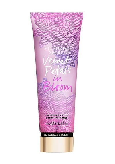 Victoria's Secret Velvet Petals İn Bloom Fragrance Lotion 236 Ml Kadın Vücut Losyonu