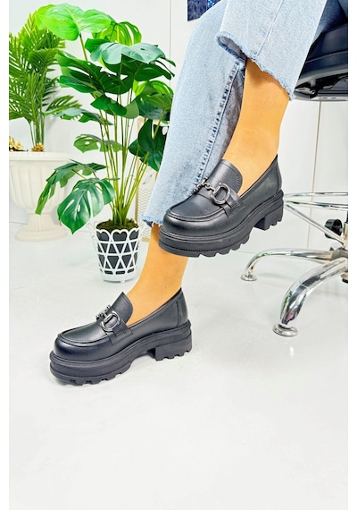 Günlük Kadın Loafer V Tokalı Kalın Topuklu Tırtıklı Tabanlı Oval Burunlu Makosen Ayakkabı 7455 - 7453 7453-siyahcilt Günlük Kadın Loafer V Tokalı Kalın Topuklu Tırtıklı Tabanlı Oval Burunlu Makosen Ayakkabı 7455 - 7453 7453-siyahcilt