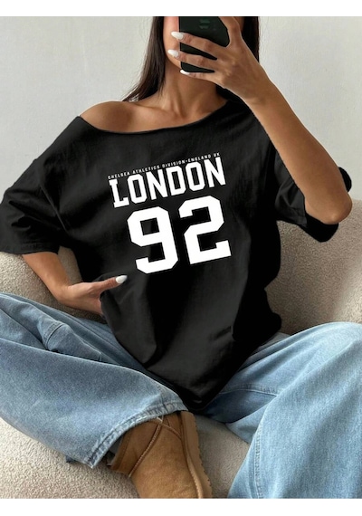 Tarzsokak Kayık Yaka 76 Baskılı Oversize %100 Pamuk Siyah