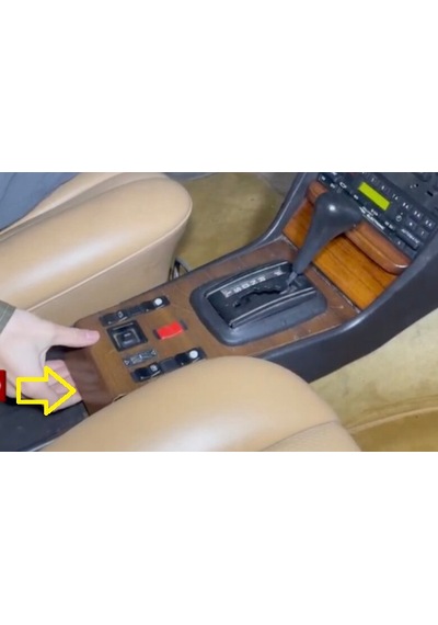 Mercedes W123 240D 300D Orta Konsol Bağlantı Pimi