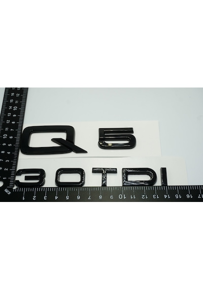 Audi Q5 30 TDi Parlak Siyah ABS 3M 3D Bagaj Yazı Logo Ürü