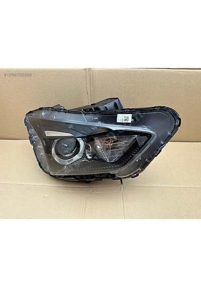 Hyundai Bayon 2021 Yılında Çıkan Kasa Far Sağ Jump - Style Oem No: 92102q0500