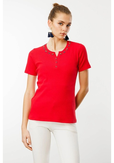 Desen Triko Kadın Açma Yaka Boncuk İşlemeli T-shirt 24754 Kırmızı Kırmızı Desen Triko Kadın Açma Yaka Boncuk İşlemeli T-shirt 24754 Kırmızı Kırmızı