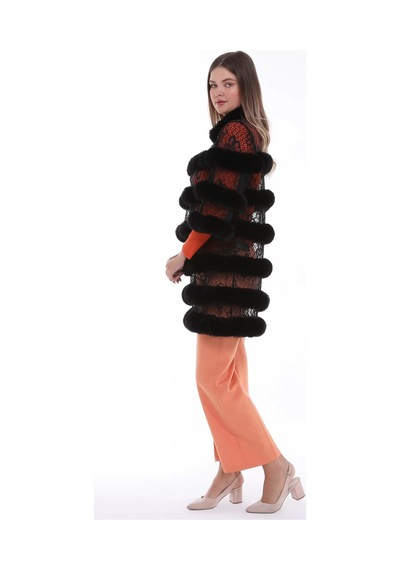 Furrier Suni Kürk Detaylı Dik Yaka Çiçek Desenli Dantel Yelek Siyah
