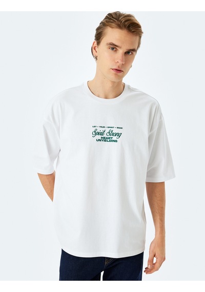 Koton Pamuklu Tok Kumaş Kısa Kollu Bisiklet Yaka Slogan Baskılı Oversize Tişört Beyaz 5sam10182hk Beyaz Koton Pamuklu Tok Kumaş Kısa Kollu Bisiklet Yaka Slogan Baskılı Oversize Tişört Beyaz 5sam10182hk Beyaz