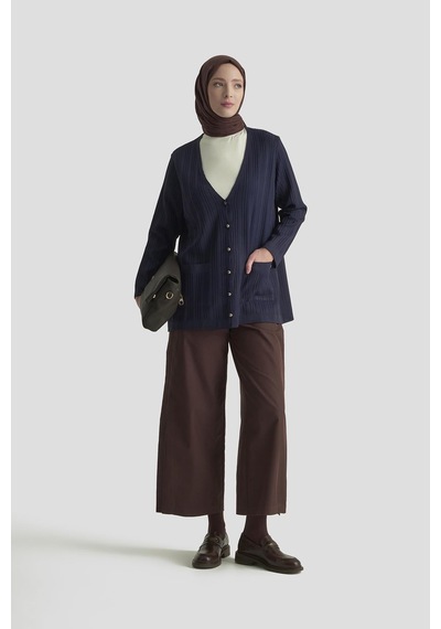 Armine Trend Çizgi Detaylı Cepli Düğmeli Triko Hırka Lacivert 25ytd570