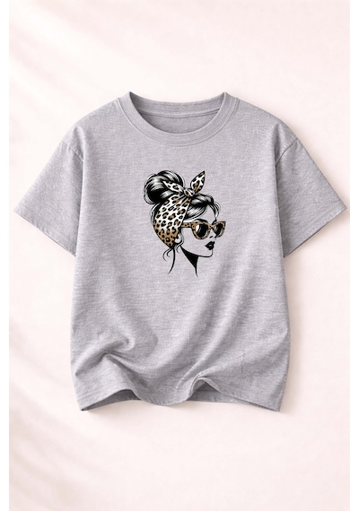 Herkesemoda Kadın Figürlü Baskı Detaylı Kadın Bisiklet Yaka Pamuklu T-shirt Gri