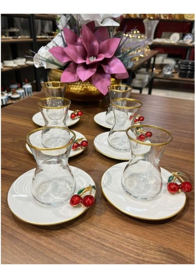 Çnr Home Collection Pandoranin Kutusu Porselen Tabakli Paşabahçe Bardakli Kirazli 6 Kişilik Çay Bardaği Seti Gold