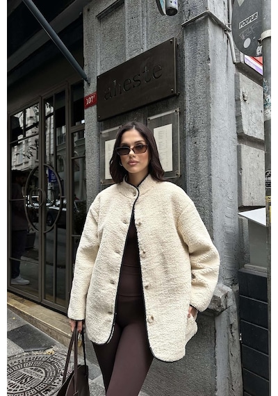 Myloore Bej Kadın Peluş Düğmeli Oversize Ceket Yumuşak Dokulu Mlb134