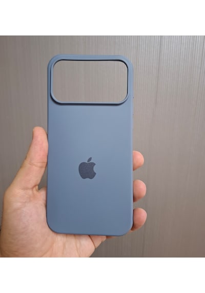 Apple Uyumlu iPhone 17 Pro Max Logolu İçi Kadife Silikon Lansman Kılıf Füme