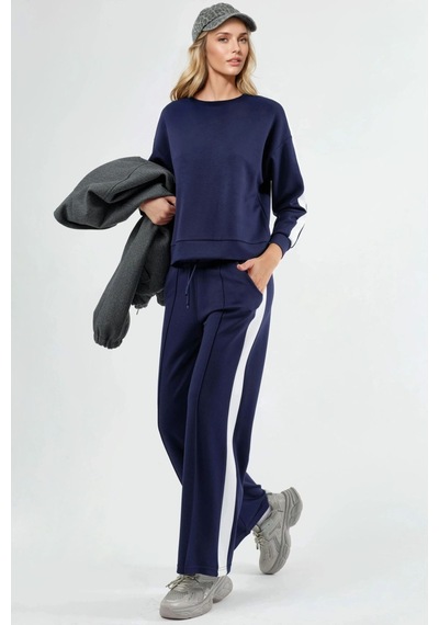 Hiccup Modal Dokulu Regular Fit Sweatshirt & Pantolon Takımı Berşan Collection Lacivert Hiccup Modal Dokulu Regular Fit Sweatshirt & Pantolon Takımı Berşan Collection Lacivert
