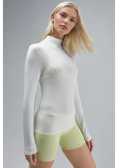 Hiccup Busem Slim Fit Yarım Balıkçı Yaka Bluz Beyaz