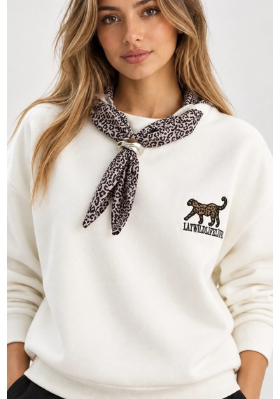 Mevese Bisiklet Yaka Nakışlı Kadın Sweatshirt - Üç İplik Şardonlu Oversize Şık Tasarım - Beyaz Mevese Bisiklet Yaka Nakışlı Kadın Sweatshirt - Üç İplik Şardonlu Oversize Şık Tasarım - Beyaz