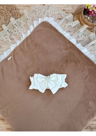 Yenidoğan Wool Yün Kumaş Taç Nakışlı Güpür Duvaklı Fiyonk Prizma Taş Unisex Kundak Bebek Battaniyesi Kahverengi Çok Renkli