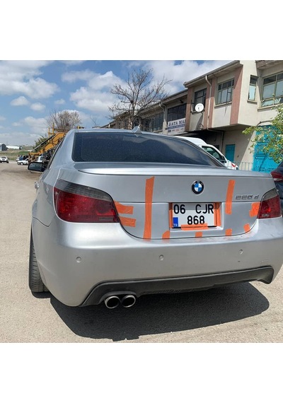 BMW E60 KARE PLAKALIK