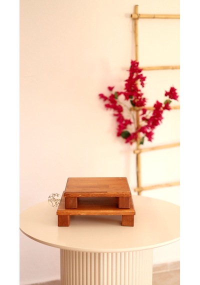 Tityos Küp Ayaklı 25x25 Cm Ve 30x30 Cm Ahşap Kare Pasta Sunum