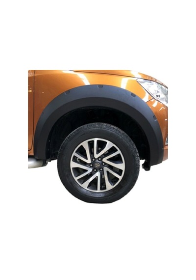 Nissan Navara Np300 Adblue 2018 Çıkıntılı Civatasız Çamurluk Kapl