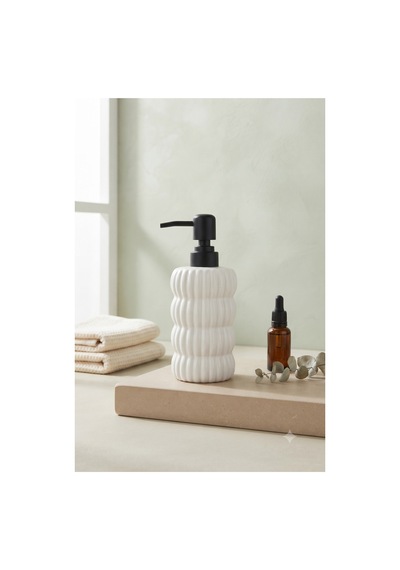 Dalgalı Seramik Mat Siyah Pompalı Sıvı Sabunluk - 400 Ml - 18 X 8 X 7 Cm Beyaz