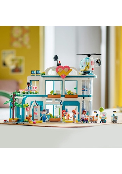 LEGO® Friends Heartlake City Hastanesi 42621 7+ Yaratıcı Oyuncak Yapım Seti - 1045 Parça