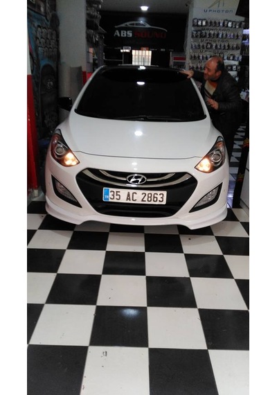 Hyundai i30 Ön Ek  (Plastik)