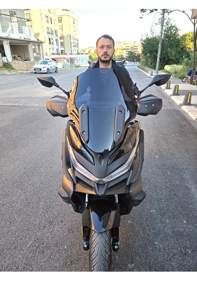 Motocam Voge Sr4 Ön Cam 2022-2026 Model 54cm Siyah Renkli 4mm