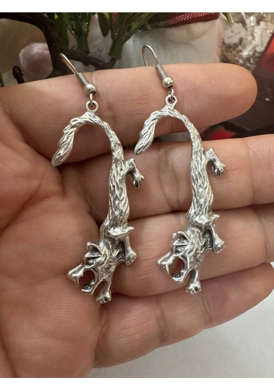 Herşey Nota Kıvrımlı Soyut Figürlü Metal Sallantılı Küpe Çok Renkli