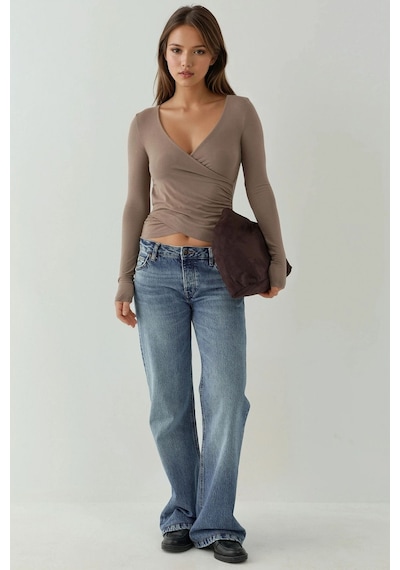 Hiccup Yumuşak Dokulu Slim Fit V Yaka Uzun Kollu Üst Kunduz Kahverengisi
