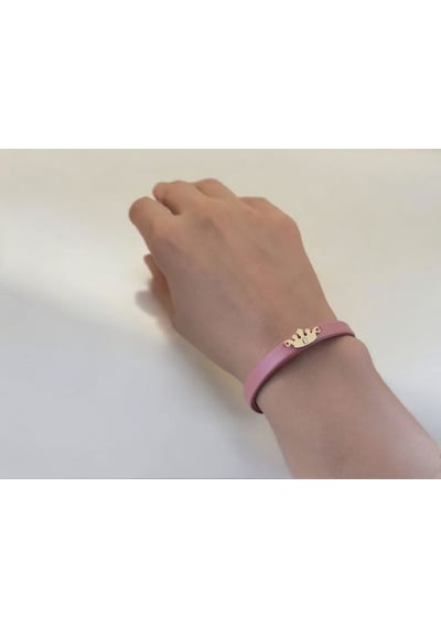 Archin Ü Harfine Özel Taç Motifli 14 Ayar Altın Plakalı Koyu Pembe Derili Hediye Bileklik-624harf Ü Archin Ü Harfine Özel Taç Motifli 14 Ayar Altın Plakalı Koyu Pembe Derili Hediye Bileklik-624harf Ü