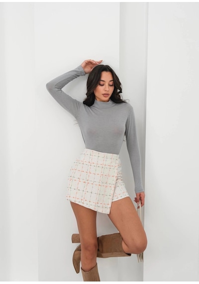 Femina Trendy İki Düğmeli Kaz Ayağı Desen Ch Kumaş Şort Etek Beyazturuncu H26414 Beyaz