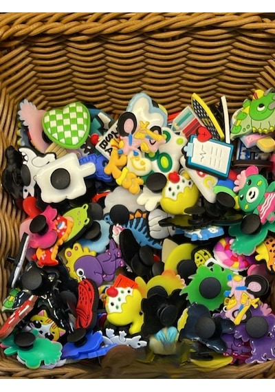 Mucit Home Delikli Crocs Terlik Süsü 1 Adet Tüm Terlikler Uyumlu Karışık-Çok Renkli