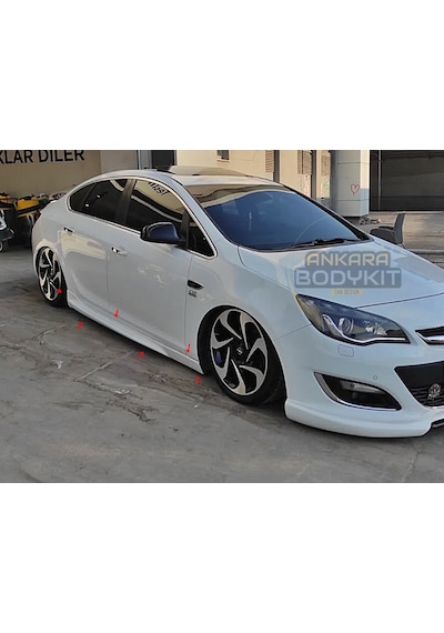 Astra J Sedan Marşpiyel - Plastik - Boyasız