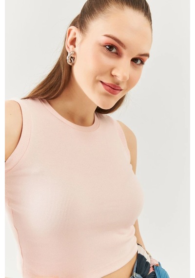 Butikgiz Kadın Sıfır Kol Bisiklet Yaka Vücuda Oturan %100 Pamuklu Kaşkorse Esnek Crop Bluz Pudra