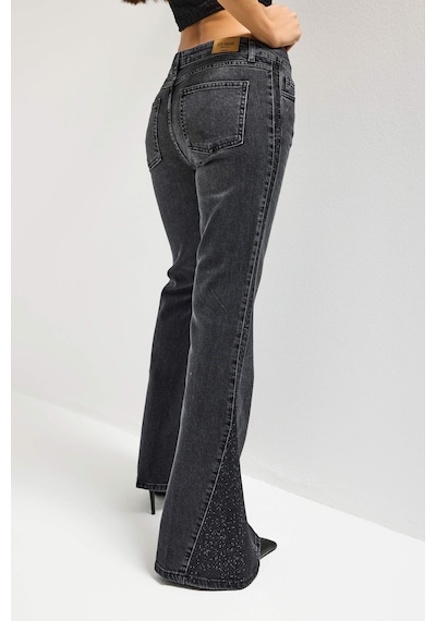it's basic Kadın Koyu Füme T-2s6-1 Flare Fit Paçası Parlak Taşlı Özel Tasarım Denim Jean it's basic Kadın Koyu Füme T-2s6-1 Flare Fit Paçası Parlak Taşlı Özel Tasarım Denim Jean